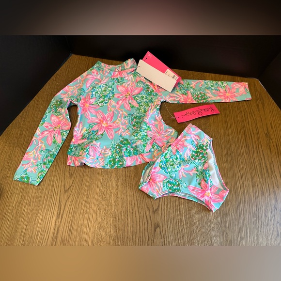 NWT Lilly Pulitzer UPF 50+ Girls Ansley Rashguard Set So Shellegant Size 2 - Picture 2 of 5